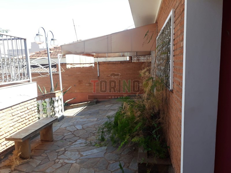 Casa à venda com 4 quartos, 396m² - Foto 2