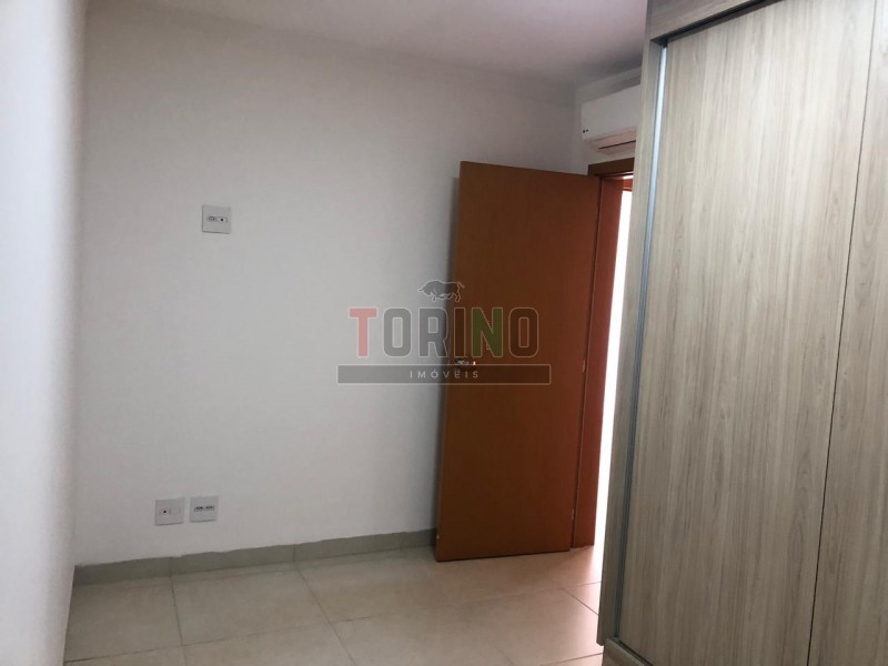 Apartamento para alugar com 2 quartos, 80m² - Foto 12