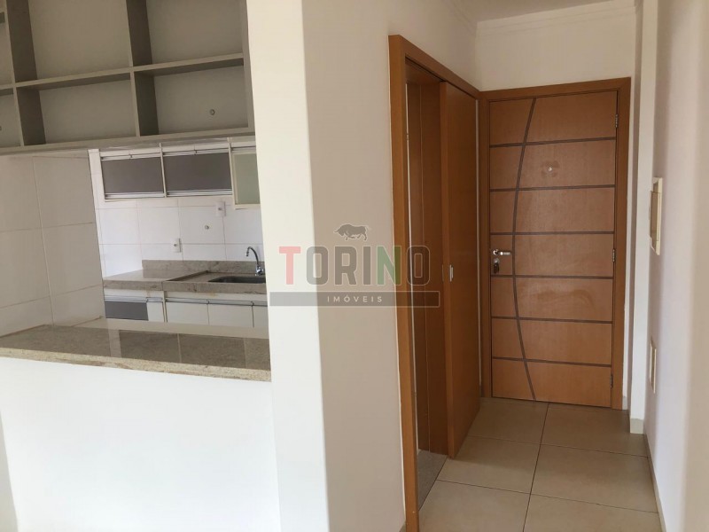 Apartamento para alugar com 2 quartos, 80m² - Foto 2