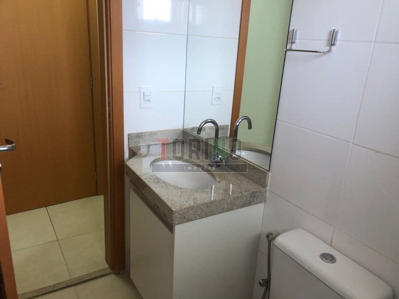 Apartamento para alugar com 2 quartos, 80m² - Foto 10