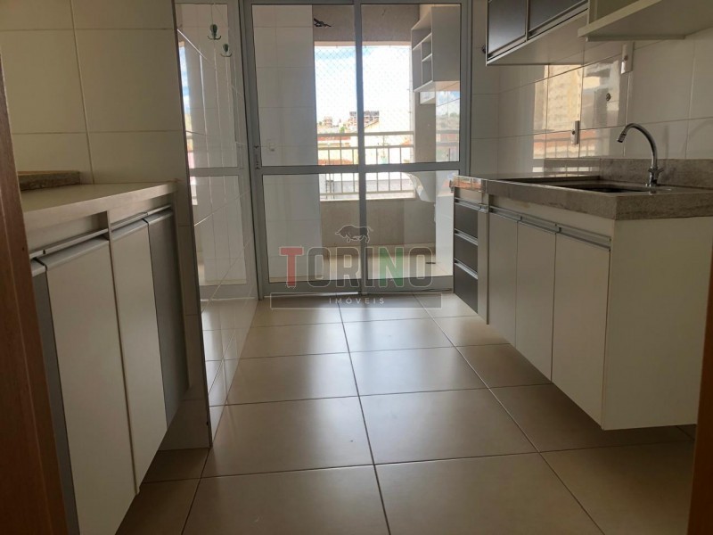 Apartamento para alugar com 2 quartos, 80m² - Foto 14