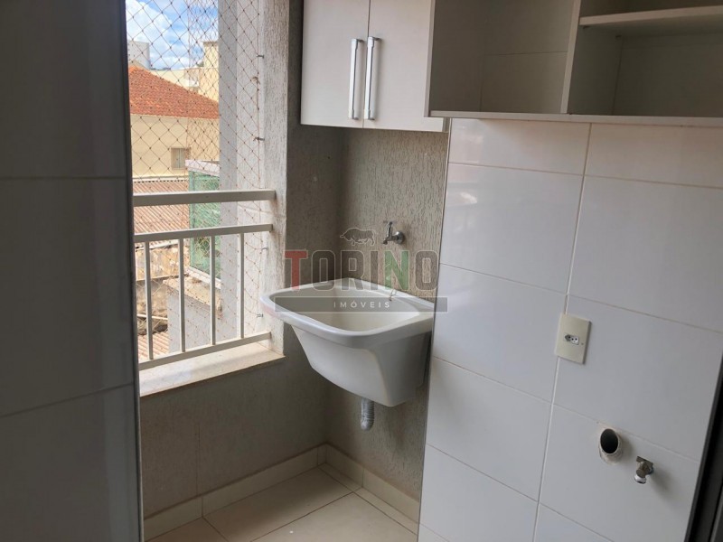 Apartamento para alugar com 2 quartos, 80m² - Foto 15