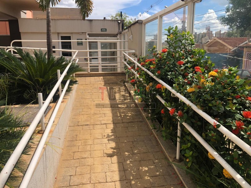Apartamento para alugar com 2 quartos, 80m² - Foto 32