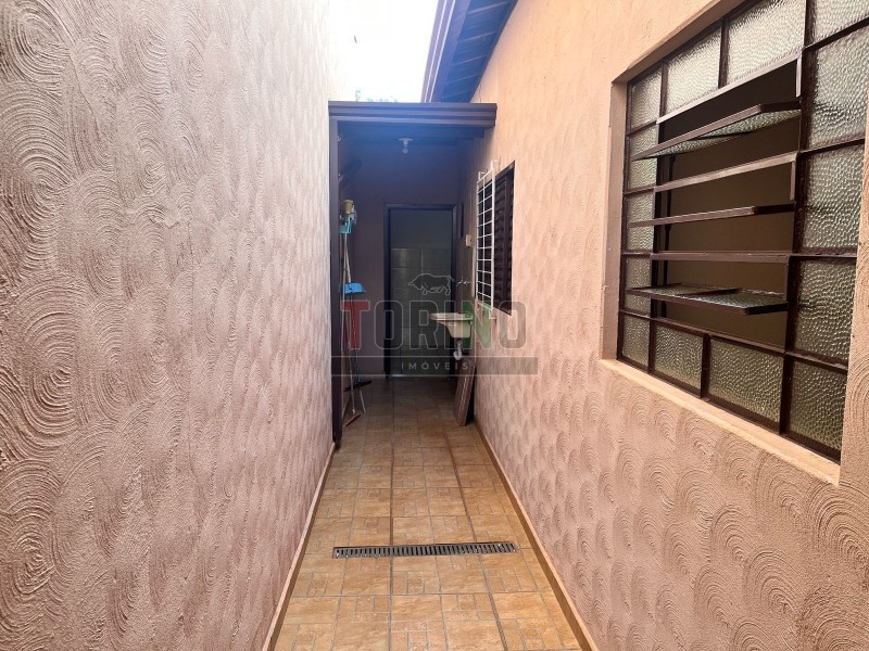 Casa para alugar com 2 quartos, 71m² - Foto 1