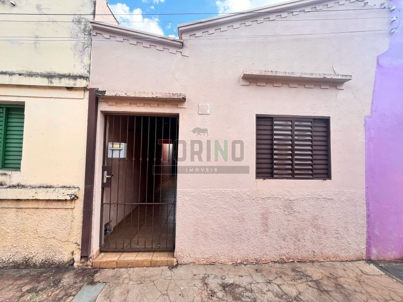 Casa para alugar com 2 quartos, 71m² - Foto 13